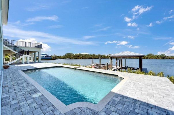 Exterior, Lake, Pool