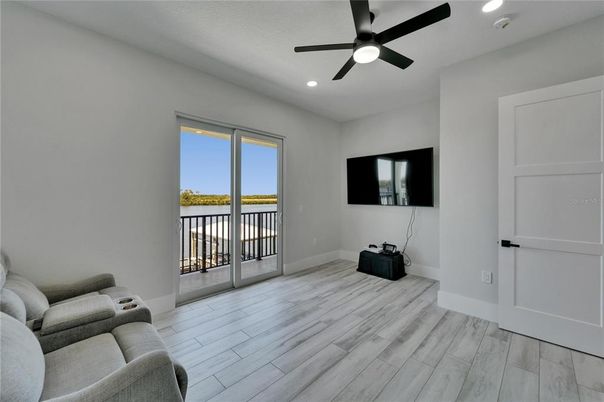 Interior, Recessed Lighting, Water, Wood Texture Flooring