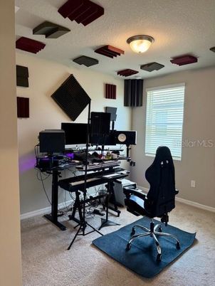 Home Office, Interior