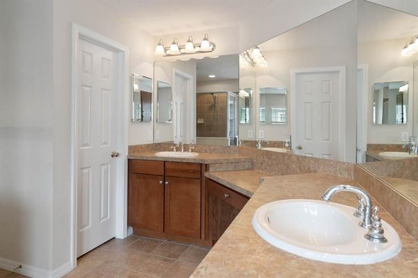 Bathroom, Dual Sink Vanities, Interior