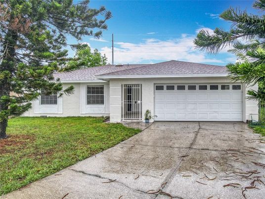 Attached, Exterior, Facade, Ranch