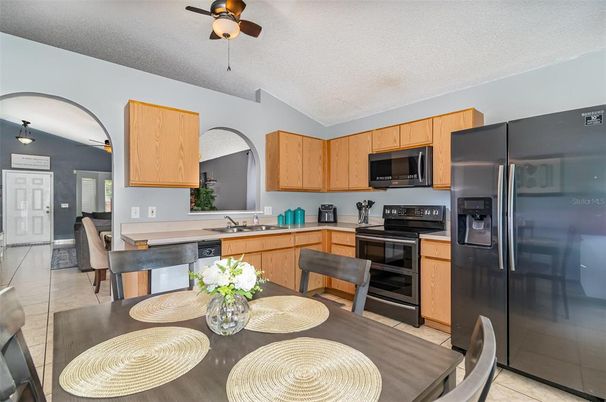 Dining room, Interior, Kitchen, Stainless Steel Appliances