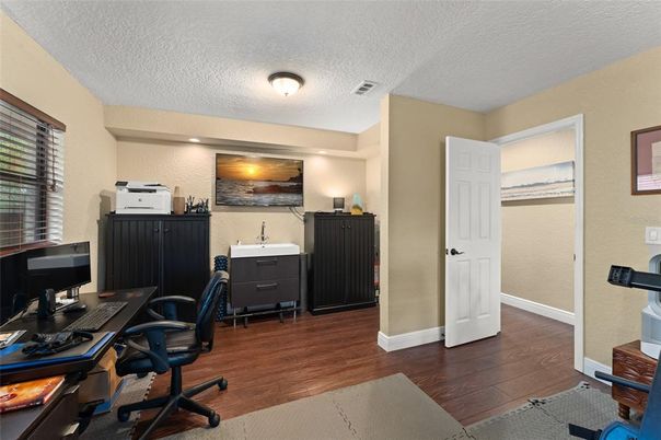 Home Office, Interior, Recessed Lighting, Wood Texture Flooring