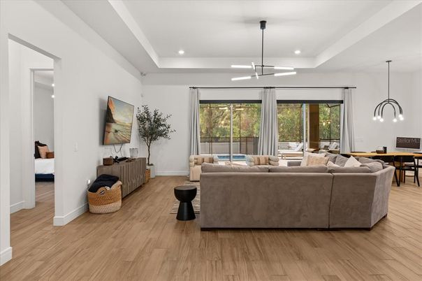 Dining room, Interior, Living room, Pendant Lights, Recessed Lighting, Wood Texture Flooring