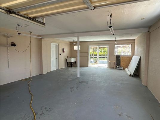 Garage, Interior