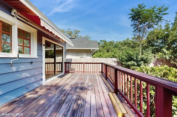 Exterior, Wood Texture Flooring
