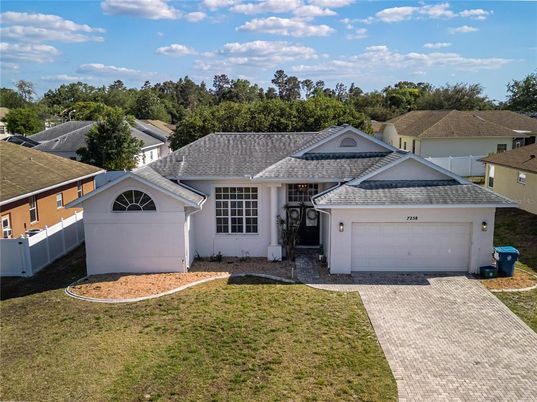 Attached, Exterior, Facade, Ranch