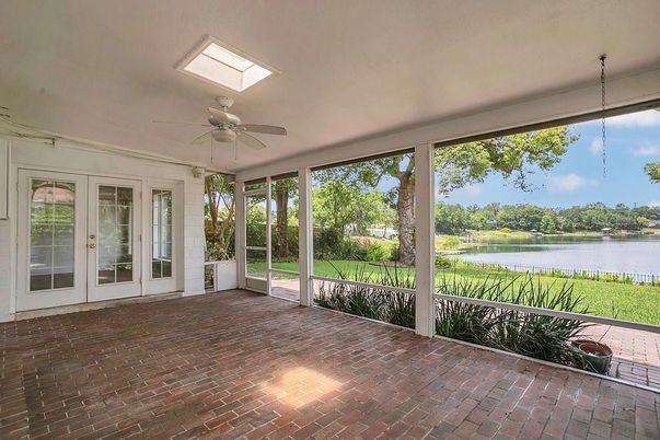 Interior, Sun Room, Water
