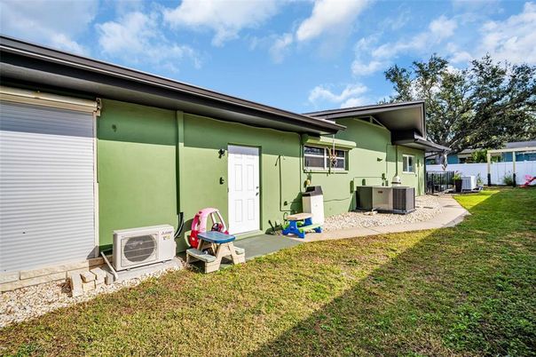 Backyard, Exterior