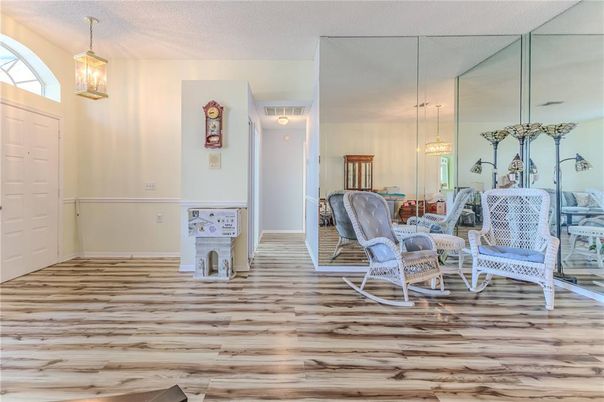 Interior, Pendant Lights, Wood Texture Flooring