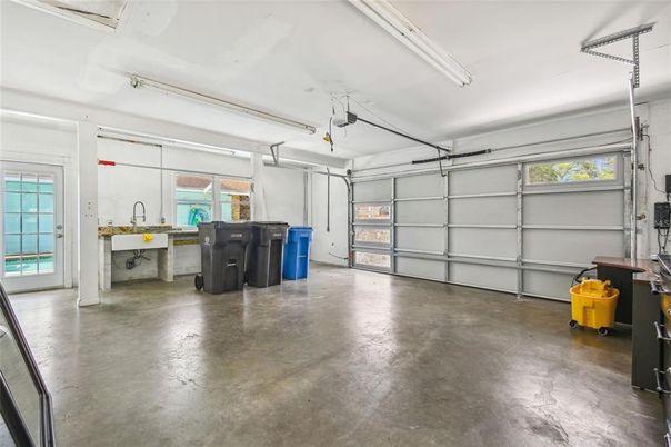 Garage, Interior
