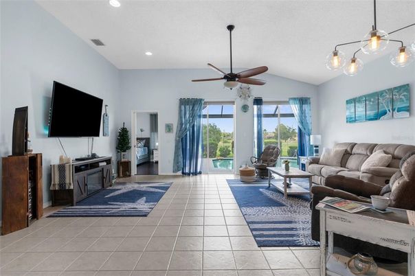 Interior, Living room, Pendant Lights, Recessed Lighting