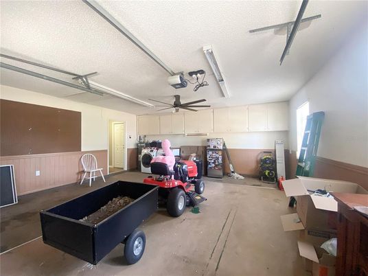 Garage, Interior