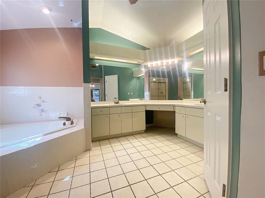 Bathroom, Interior, Recessed Lighting