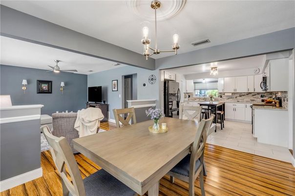 Dining room, Interior, Kitchen, Pendant Lights, Wood Texture Flooring