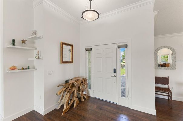 Interior, Pendant Lights, Wood Texture Flooring