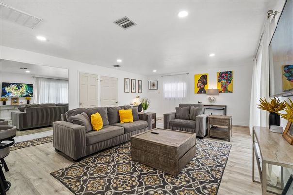 Interior, Living room, Recessed Lighting, Wood Texture Flooring