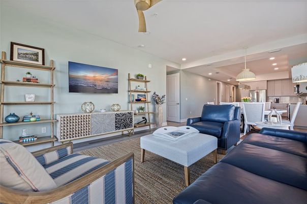 Interior, Kitchen, Living room, Pendant Lights, Recessed Lighting, Stainless Steel Appliances