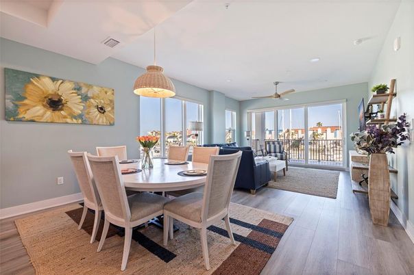 Dining room, Interior, Living room, Pendant Lights, Recessed Lighting, Wood Texture Flooring