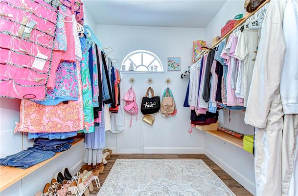 Interior, Walk-in Closets, Wood Texture Flooring