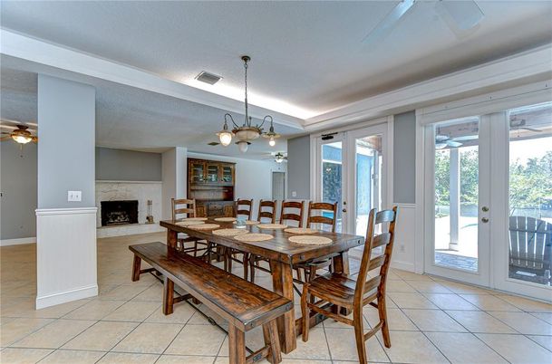 Chandelier, Dining room, Fireplace, Interior, Pendant Lights