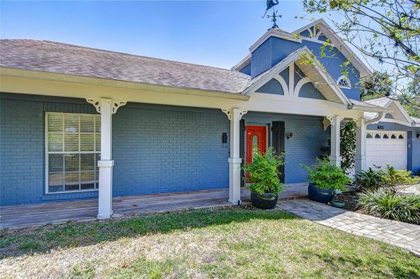 Attached, Detached Garage, Exterior, Facade, Brick Facade, None