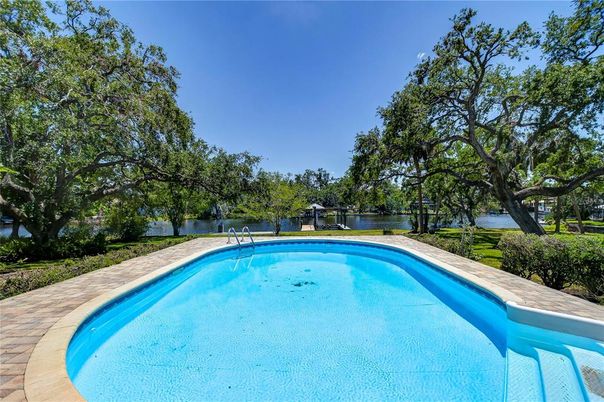 Exterior, Lake, Pool, Water