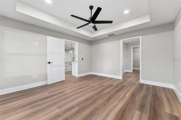 Empty room, Interior, Pendant Lights, Recessed Lighting, Wood Texture Flooring