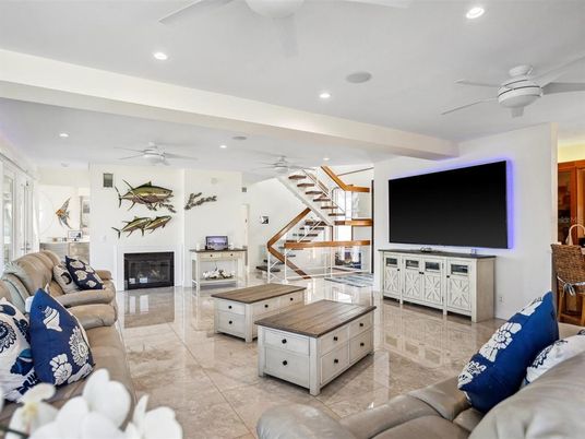 Fireplace, Interior, Living room, Recessed Lighting
