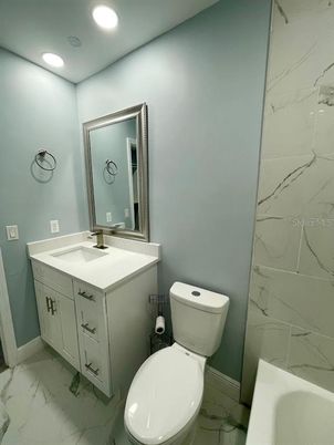 Bathroom, Interior, Marble, Marble Walls, Recessed Lighting
