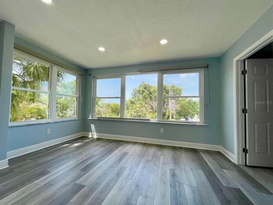 Empty room, Interior, Recessed Lighting, Wood Texture Flooring