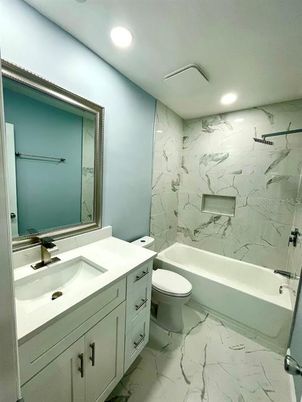 Bathroom, Interior, Marble, Marble Walls, Recessed Lighting