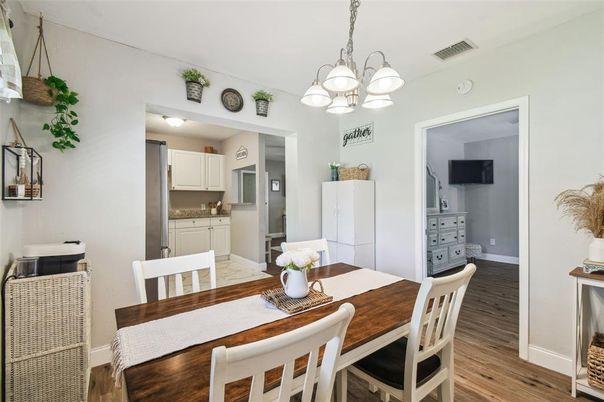 Chandelier, Dining room, Interior, Kitchen, Wood Texture Flooring