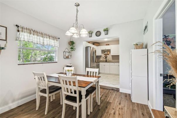Chandelier, Dining room, Interior, Kitchen, Pendant Lights, Wood Texture Flooring