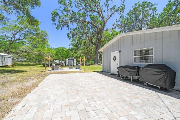 Backyard, Exterior