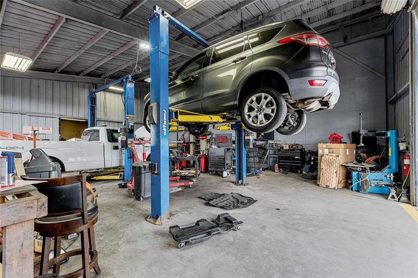 Garage, Interior