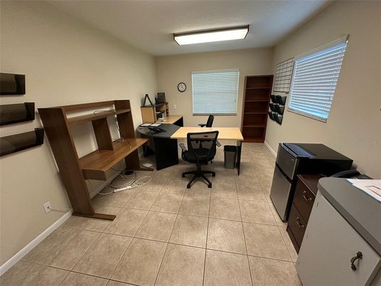 Home Office, Interior