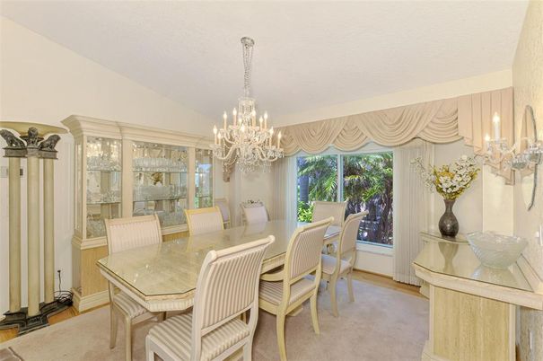 Chandelier, Dining room, Interior