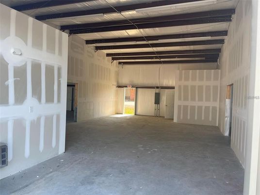 Garage, Interior, Wooden Beams