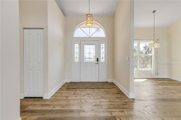 Interior, Pendant Lights, Wood Texture Flooring