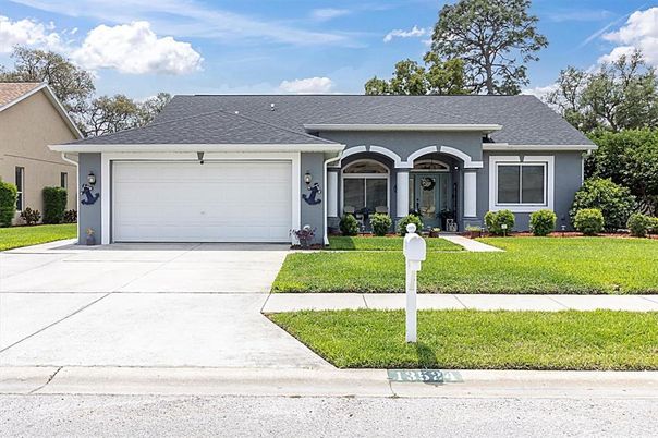 Attached, Exterior, Facade, Ranch