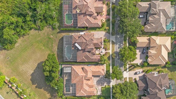 Exterior, Drone