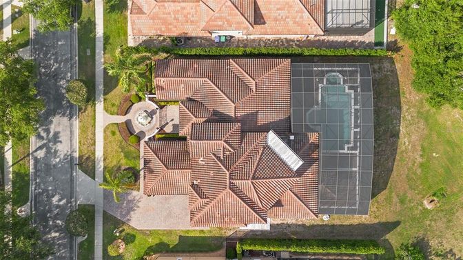 Exterior, Drone