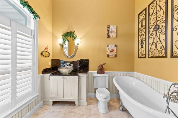 Bathroom, Free Standing Baths, Interior