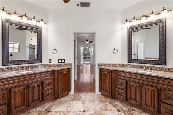 Bathroom, Dual Sink Vanities, Interior