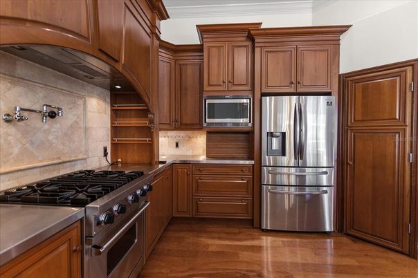 Interior, Kitchen, Stainless Steel Appliances, Wood Texture Flooring