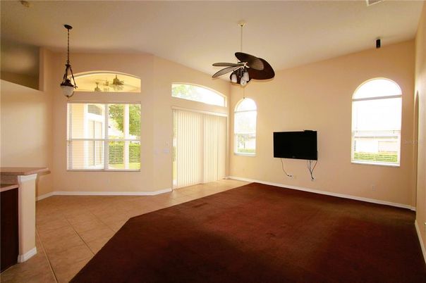 Empty room, Interior, Pendant Lights