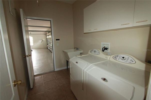 Interior, Washer