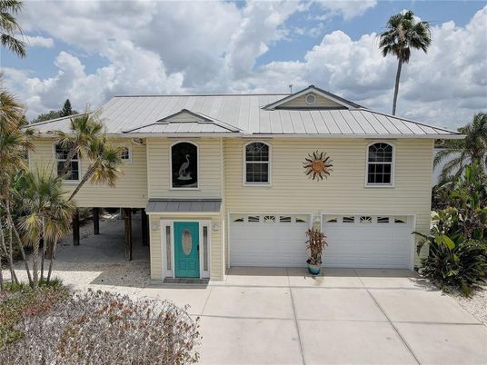 Attached, Exterior, Facade, Raised Ranch