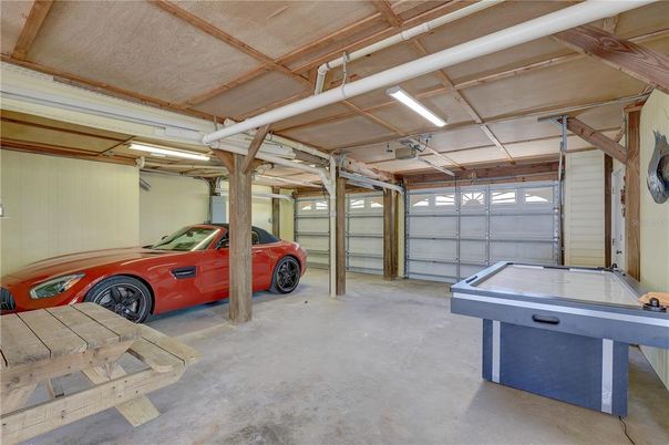 Garage, Interior